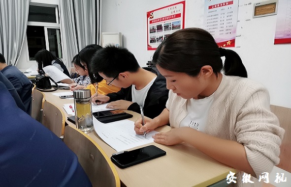 下载 (1).jpg